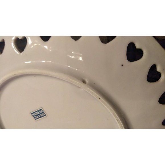 China Reticulated Heart Shape Wall Hanger Plate Y. Funibashi Hand Painted - Picture 5 of 5
